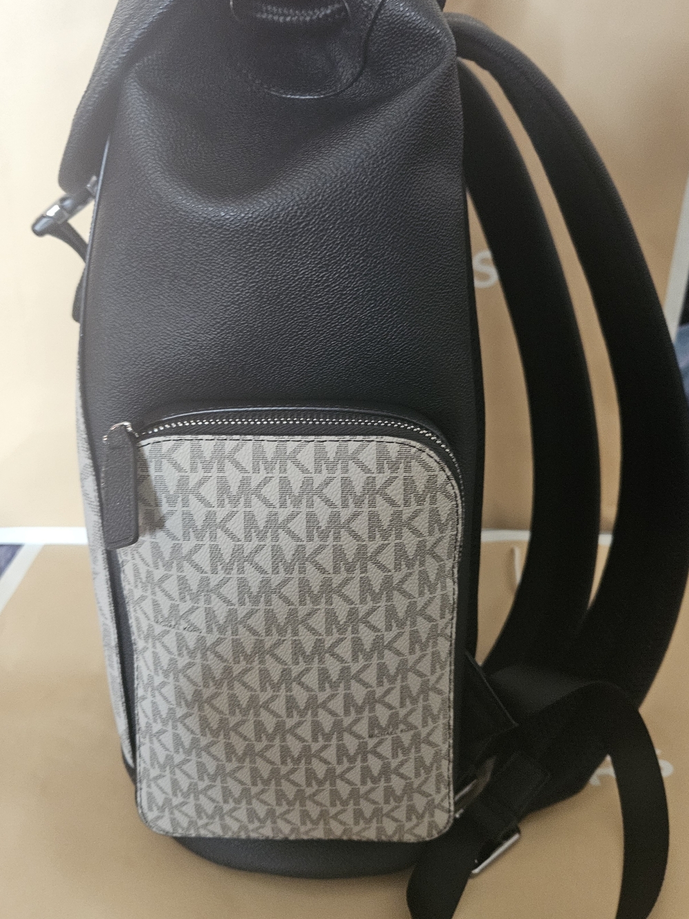 Michael Kors Cooper Medium Signature Logo City Backpack PG/BLK/MULTI - Picture 3 of 7